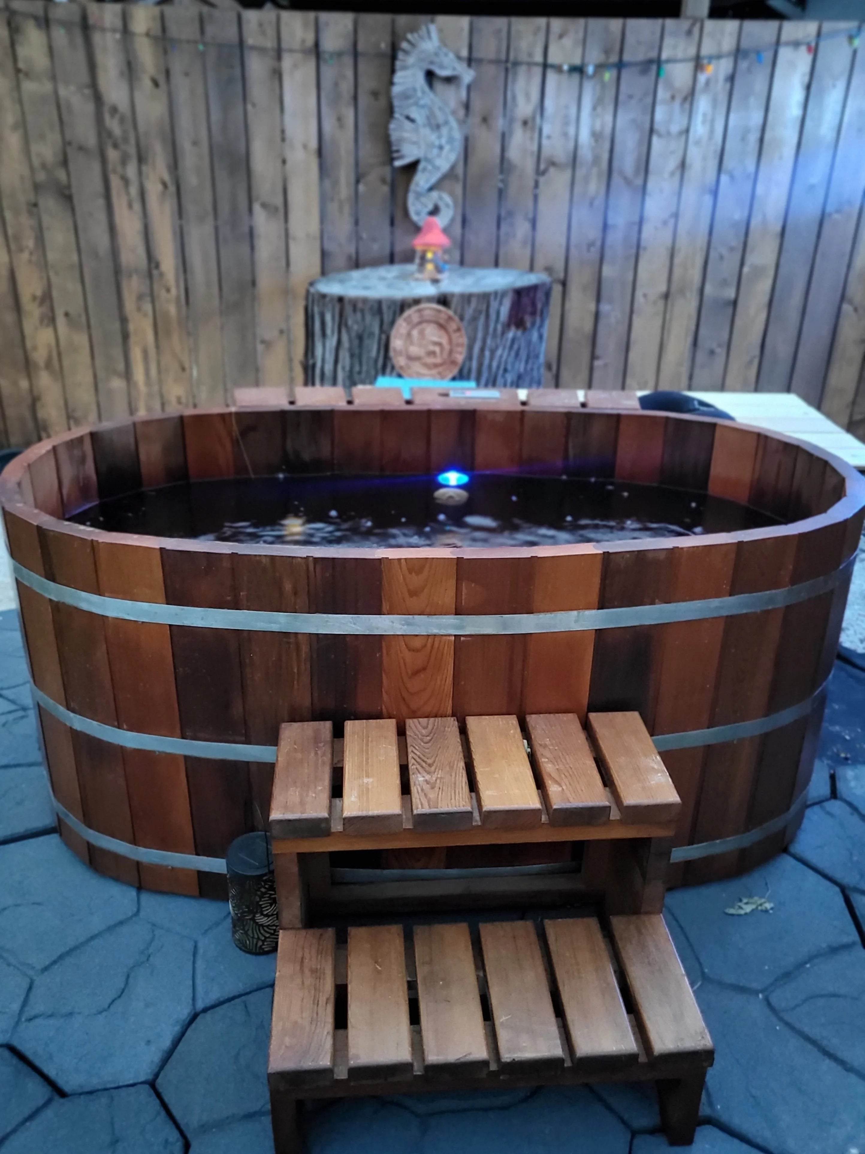 Fluid Wood Soaking Tubs