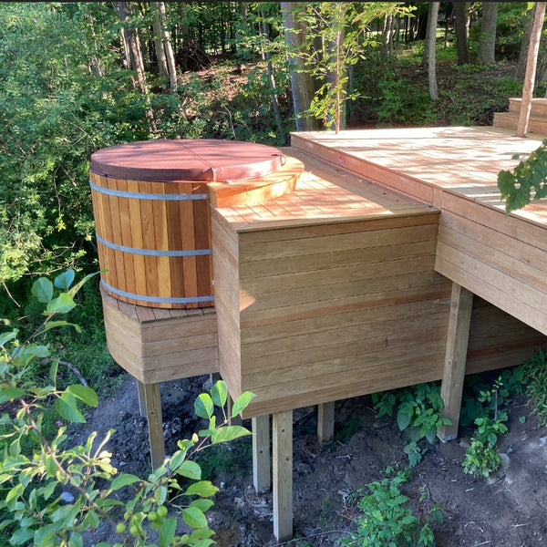 Fluid Float Colonial Cedar Hot Tub